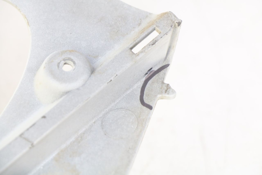 photo de LEFT REAR SIDE PANEL DAELIM S3 125 (2010 - 2017) - Technical close-up