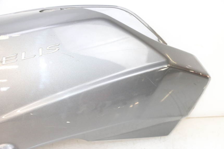 photo de REAR LEFT PANEL PEUGEOT SATELIS 125 (2013 - 2018) - Detailed visual inspection