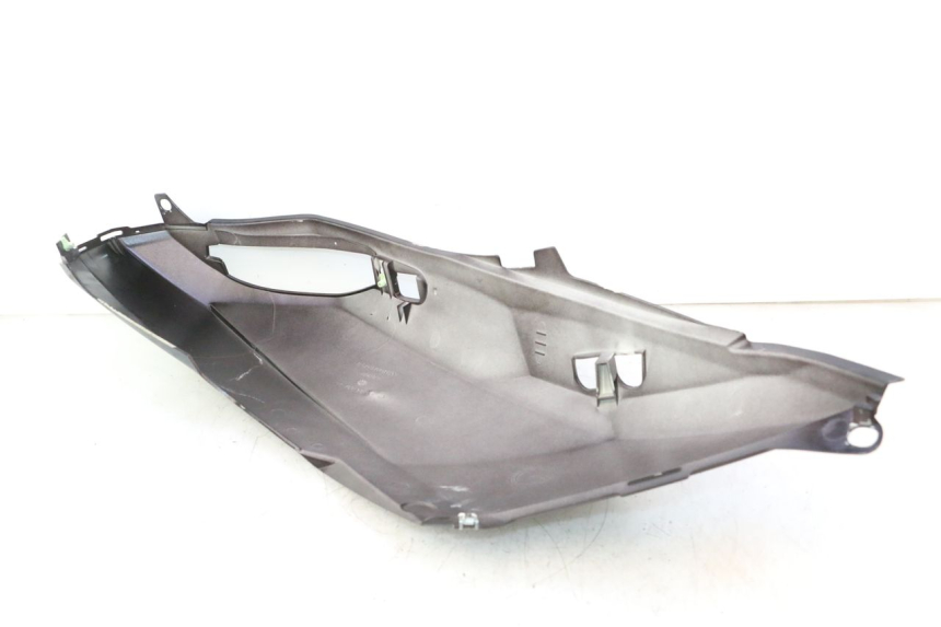 photo de REAR LEFT PANEL PEUGEOT SATELIS 125 (2006 - 2009) - Alternative angle