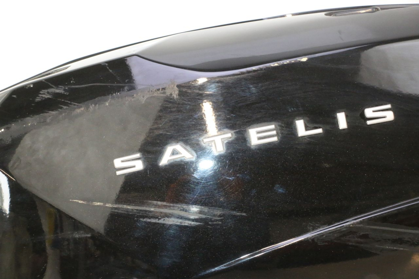 photo de REAR LEFT PANEL PEUGEOT SATELIS 125 (2006 - 2009) - Alternative perspective