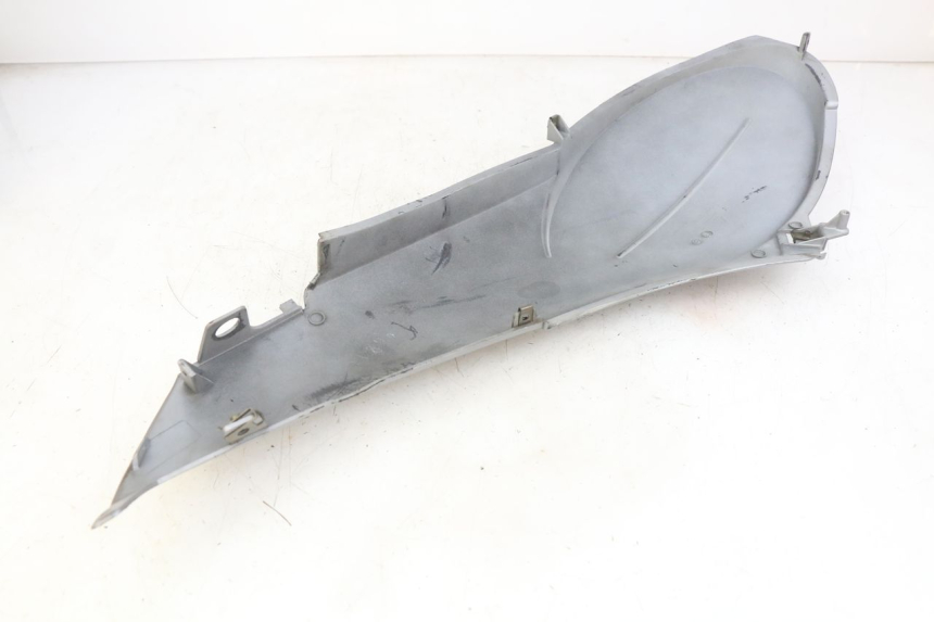 photo de LEFT REAR SIDE PANEL APRILIA SCARABEO LIGHT 125 (2007 - 2011) - Alternative perspective