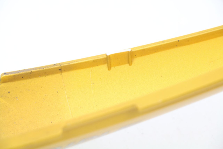 photo de REAR LEFT PANEL TRIUMPH SPEED TRIPLE 1050 (2005 - 2007) - Zoom on usage condition