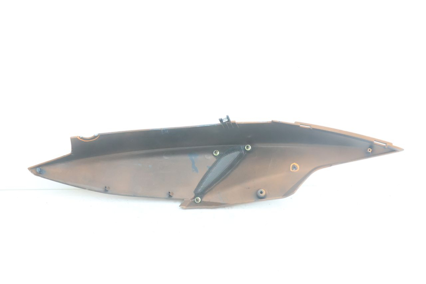 photo de LEFT REAR SIDE PANEL APRILIA SR 2T 50 (2012 - 2017) - Markings and original references
