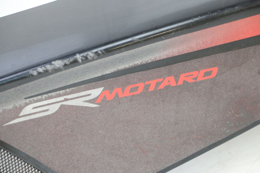 photo de REAR LEFT PANEL APRILIA SR MOTARD 50 (2012 - 2018) - Alternative perspective