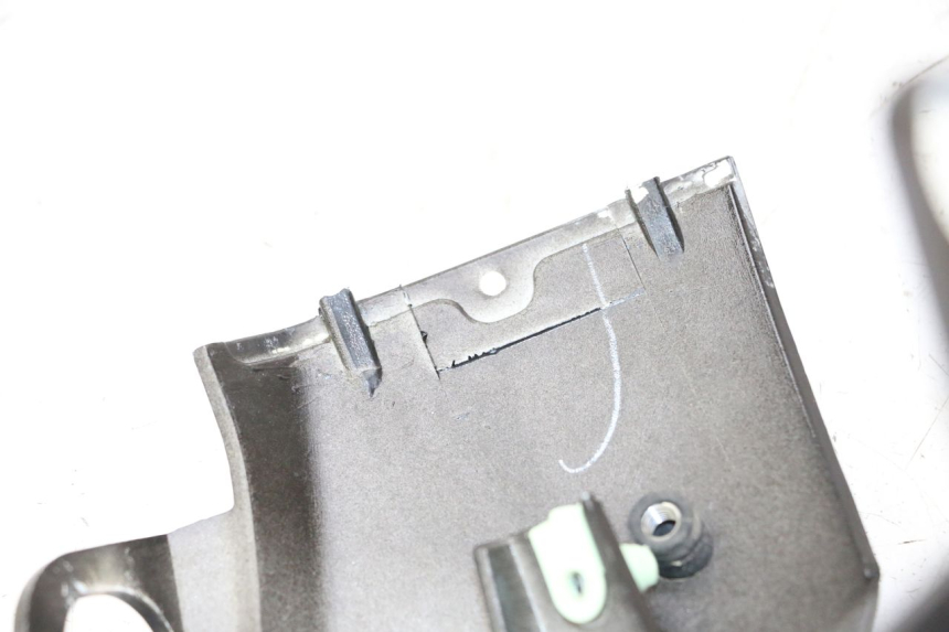 photo de REAR LEFT PANEL PEUGEOT STREETZONE I NAKED 2T 50 (2018 - 2020) - Component detail