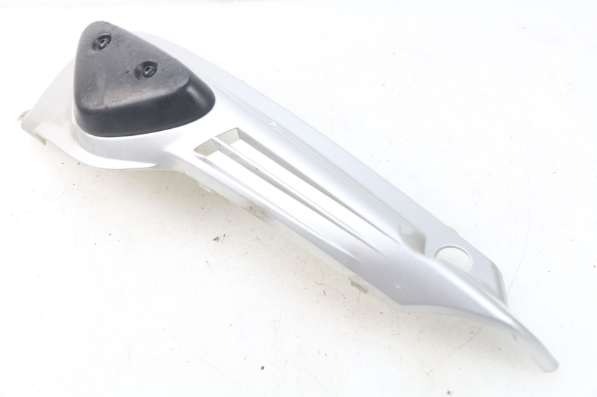 photo de LEFT REAR SIDE PANEL MBK STUNT NAKED 50 (2004 - 2018) - Zoom on usage condition