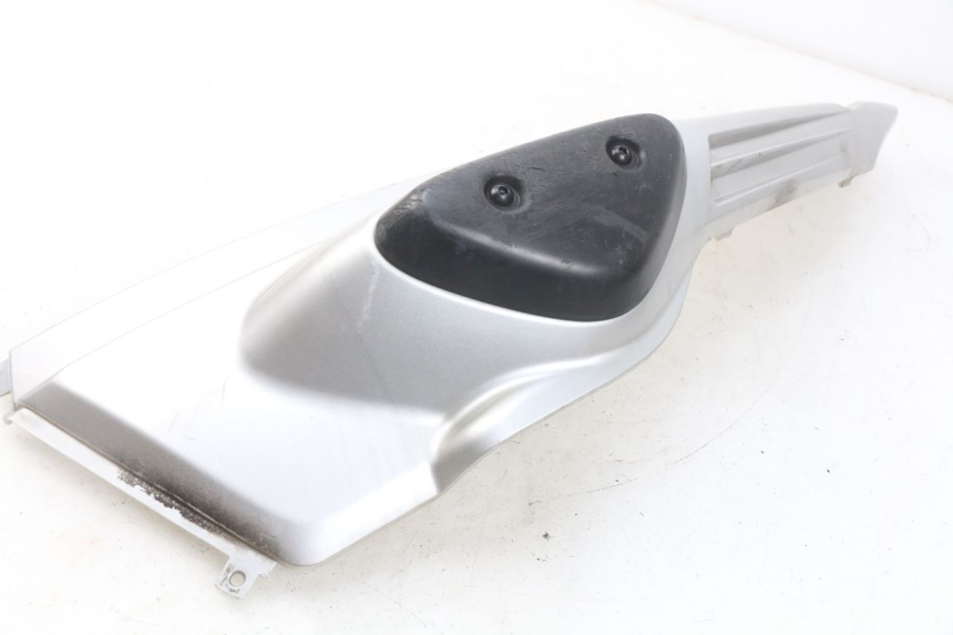 photo de LEFT REAR SIDE PANEL MBK STUNT NAKED 50 (2004 - 2018) - Technical close-up