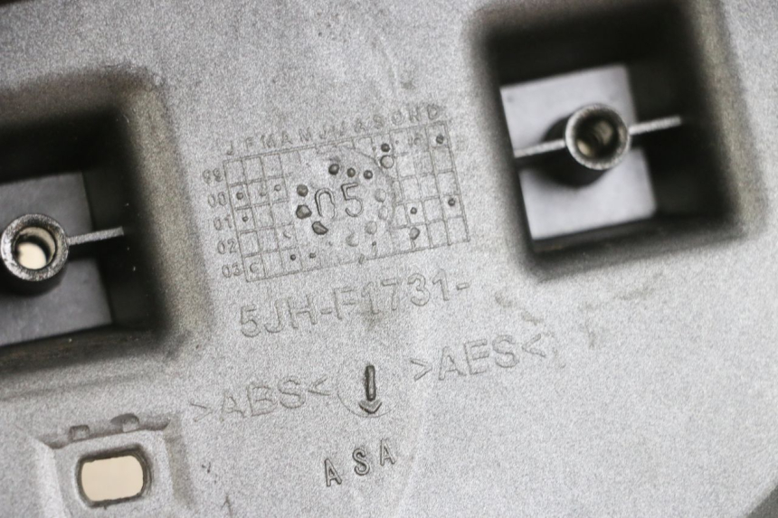 photo de LEFT REAR SIDE PANEL MBK STUNT NAKED 50 (2004 - 2018) - Zoom on usage condition