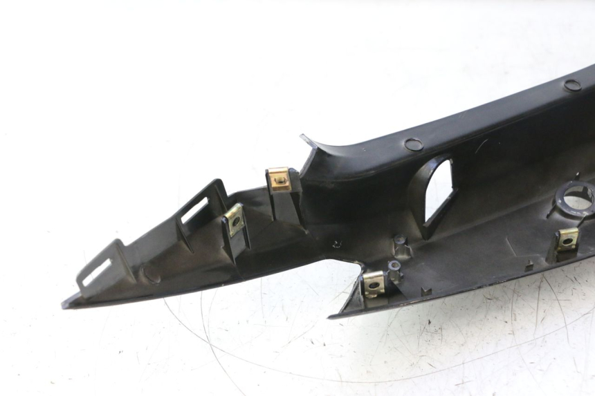 photo de REAR LEFT PANEL KYMCO SUPER 8 2T 50 (2007 - 2013) - High-resolution close-up