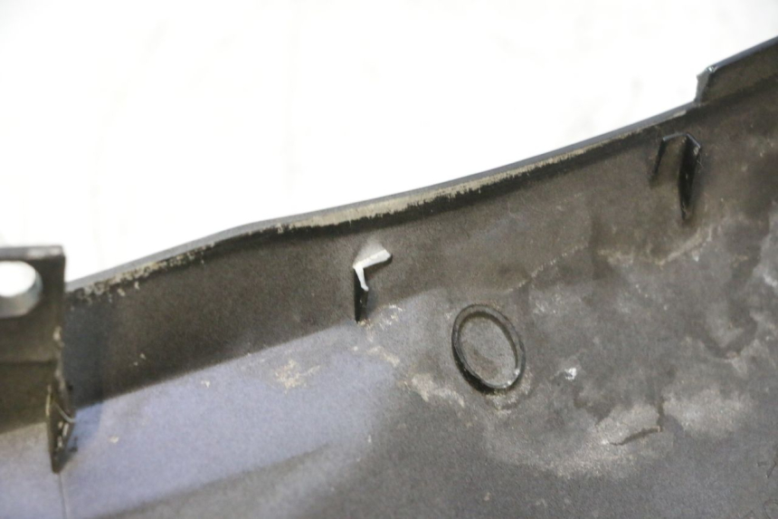photo de REAR LEFT PANEL KYMCO SUPER 8 2T 50 (2007 - 2013) - Alternative angle