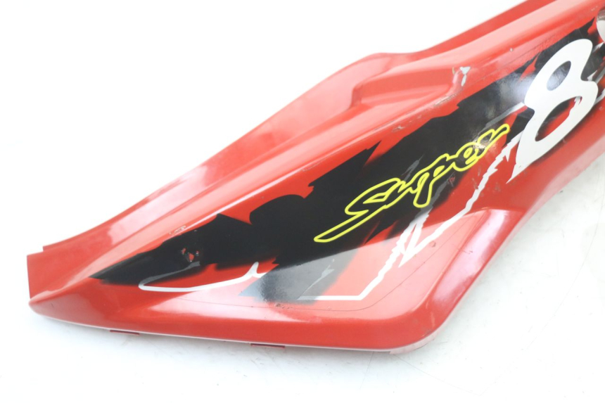 photo de REAR LEFT PANEL KYMCO SUPER 8 125 (2008 - 2015) - Zoom on usage condition
