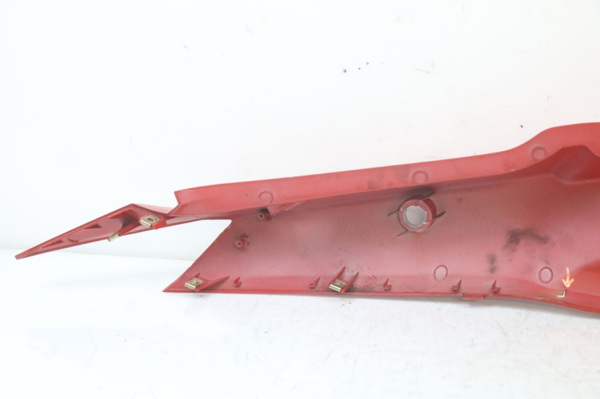 photo de REAR LEFT PANEL KYMCO SUPER 8 125 (2008 - 2015) - Fixing points details