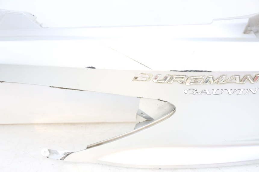 photo de REAR LEFT PANEL SUZUKI BURGMAN 125 (2007 - 2014) - High-resolution close-up