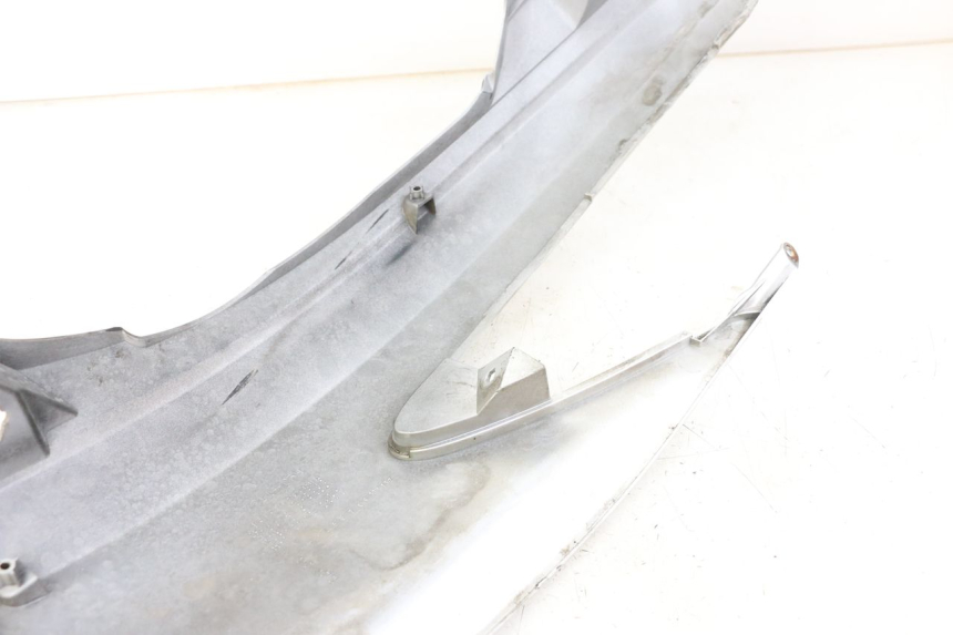 photo de REAR LEFT PANEL SUZUKI BURGMAN 125 (2007 - 2014) - Technical close-up