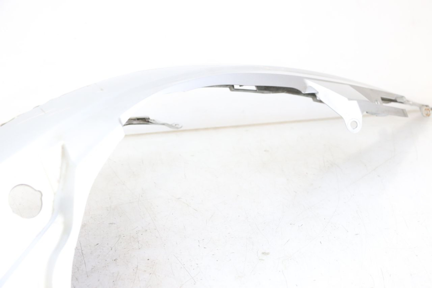 photo de REAR LEFT PANEL SUZUKI BURGMAN 125 (2007 - 2014) - Surface and material condition