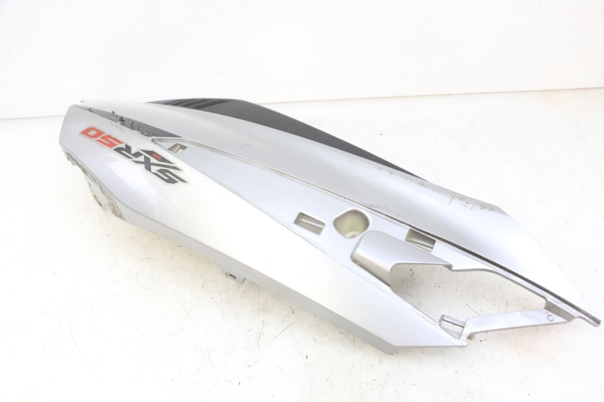 photo de LEFT REAR SIDE PANEL APRILIA SXR 50 (2021 - 2023) - Surface and material condition