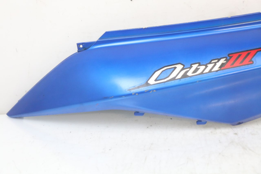 photo de LEFT REAR SIDE PANEL SYM ORBIT III 3 4T 50 (2018 - 2021) - Zoom on usage condition