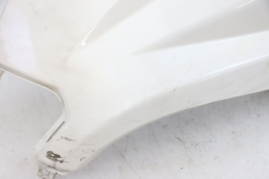 photo de REAR LEFT PANEL PEUGEOT TWEET PRO EFI 4T 50 (2021 - 2022) - Zoom on usage condition