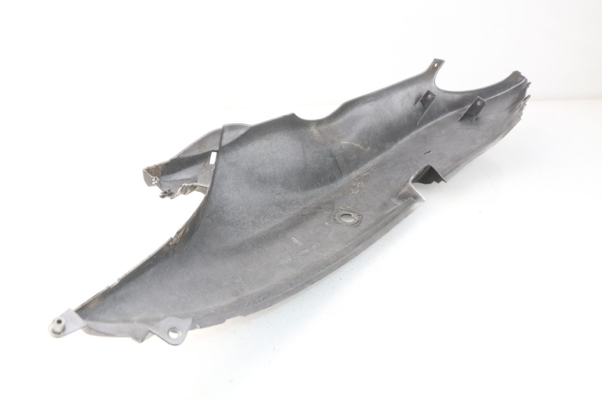 photo de REAR LEFT PANEL SUZUKI UC EPICURO 125 (1999 - 2003) - Alternative perspective