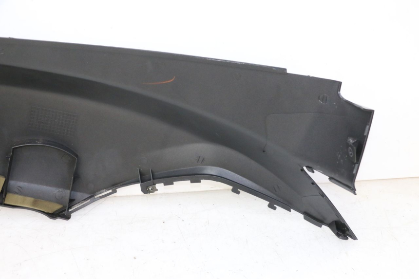 photo de REAR LEFT PANEL MBK WAAP 125 (2008 - 2013) - Surface and material condition