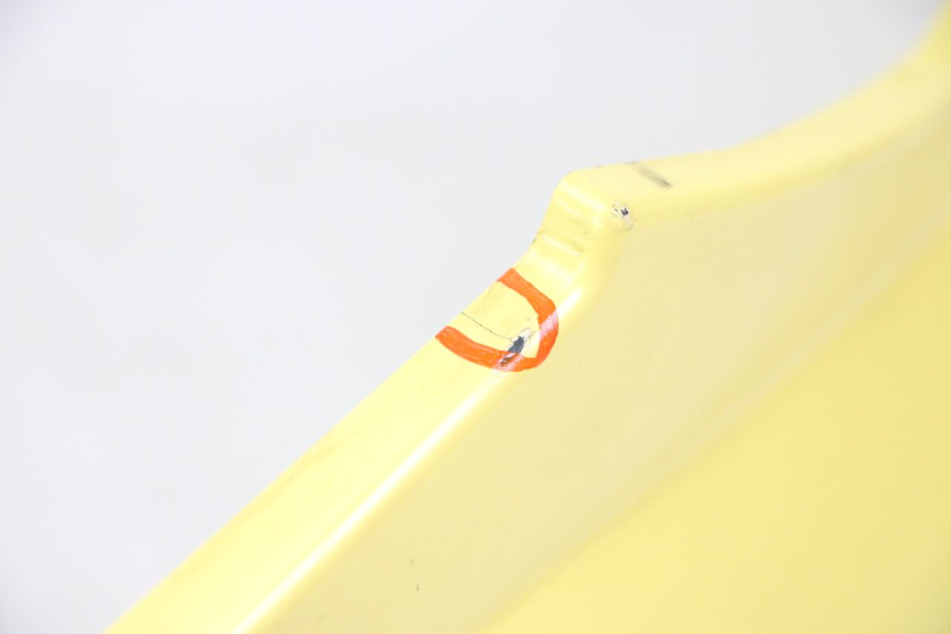 photo de REAR LEFT PANEL YAMAHA WHY 50 (1998 - 2000) - Fixing points details