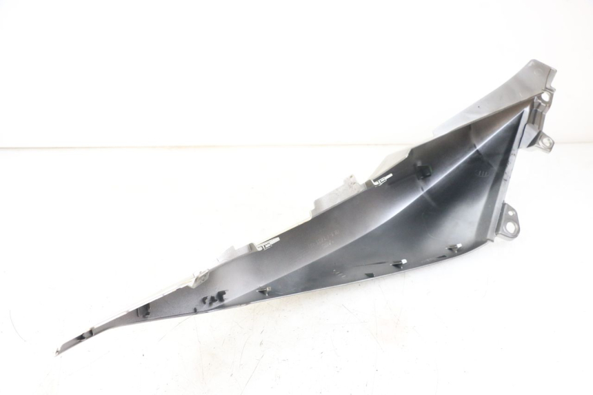 photo de LEFT REAR SIDE PANEL YAMAHA XMAX X-MAX ABS 125 (2017 - 2020) - Fixing points details