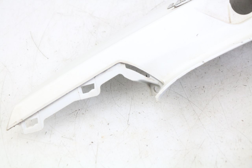 photo de LEFT REAR SIDE PANEL KYMCO X-TOWN XTOWN 125 (2016 - 2021) - Fixing points details