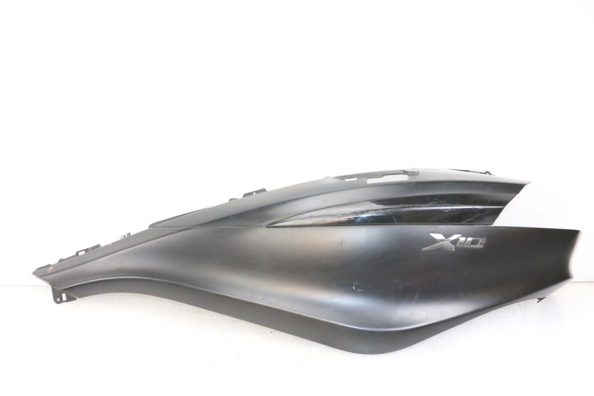 photo de LEFT REAR SIDE PANEL PIAGGIO X10 125 (2012 - 2017) - Main view