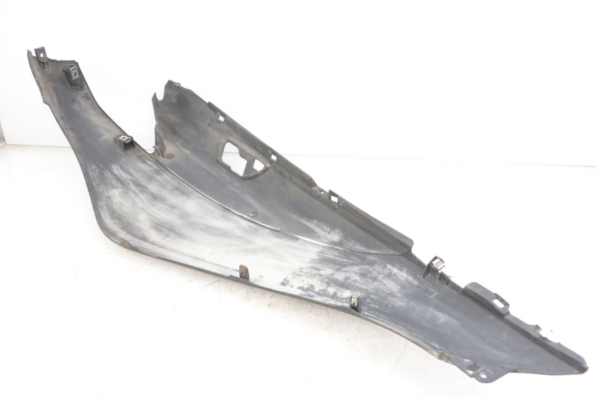 photo de LEFT REAR SIDE PANEL PIAGGIO X10 125 (2012 - 2017) - Component detail