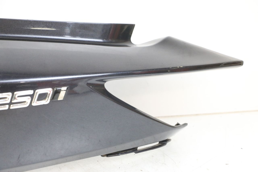 photo de LEFT REAR SIDE PANEL KYMCO XCITING 250 (2006 - 2009) - Component zoom