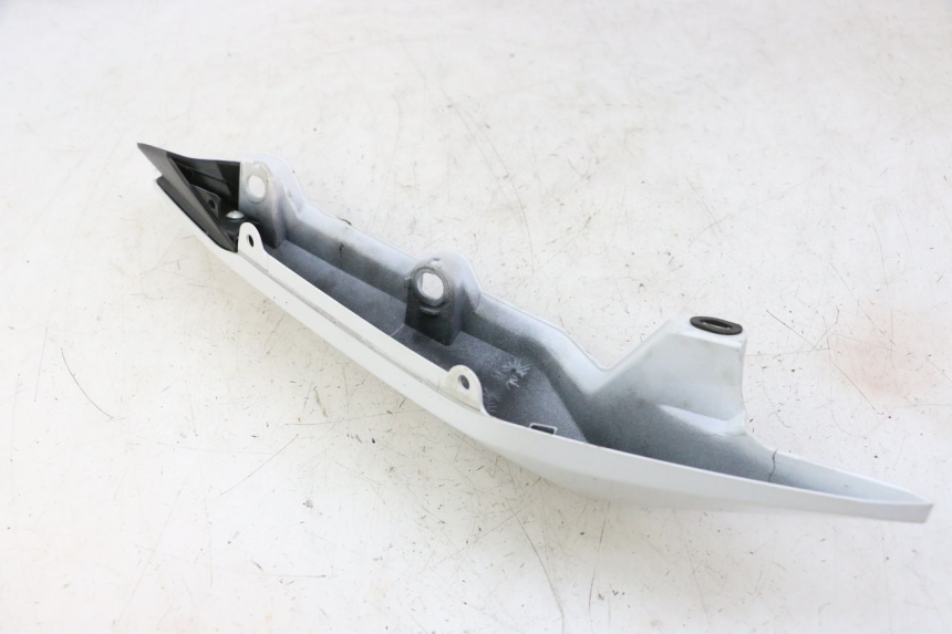 photo de REAR LEFT PANEL YAMAHA XJ6 ABS 600 (2008 - 2016) - Product overview