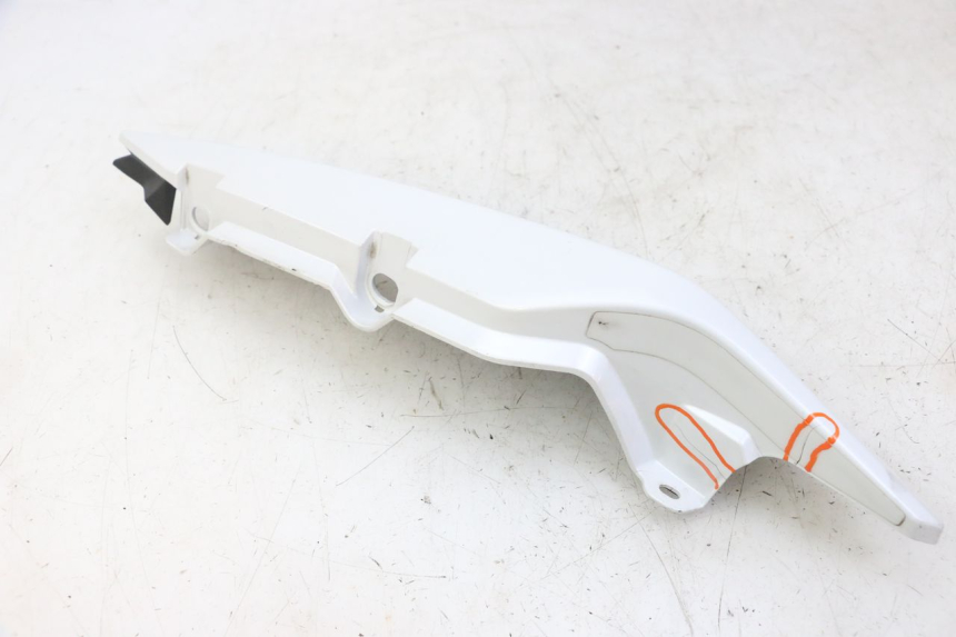 photo de REAR LEFT PANEL YAMAHA XJ6 ABS 600 (2008 - 2016) - Markings and original references