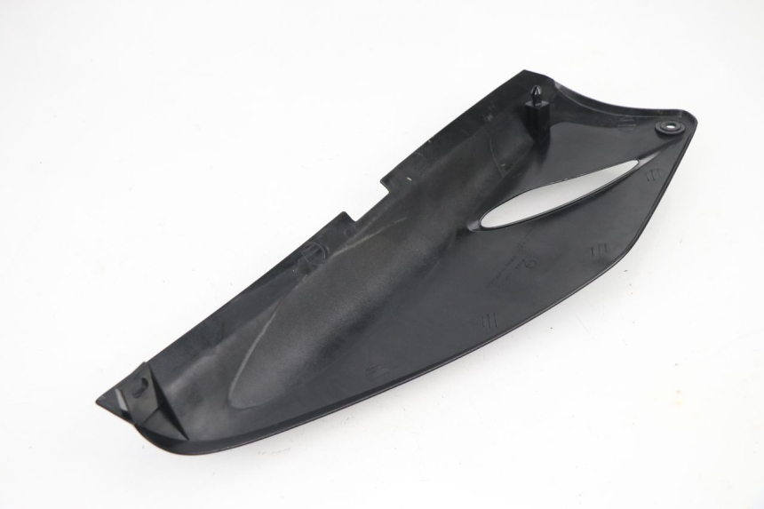 photo de REAR LEFT PANEL HONDA XLV VARADERO 125 (2000 - 2006) - Zoom on usage condition