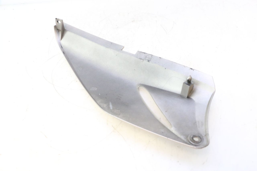 photo de REAR LEFT PANEL HONDA XLV VARADERO 125 (2007 - 2012) - Zoom on usage condition