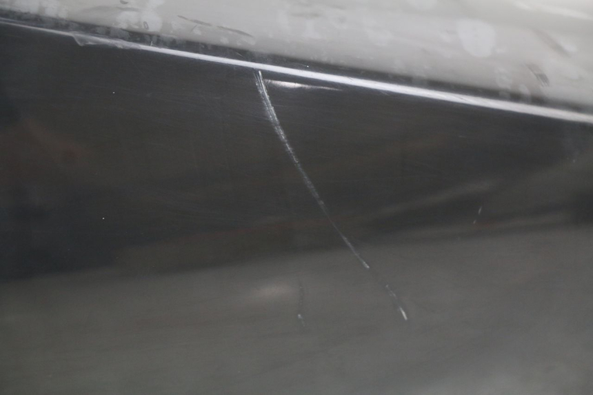 photo de LEFT REAR SIDE PANEL YAMAHA XP T-MAX TMAX ABS 500 (2004 - 2007) - Distinctive features