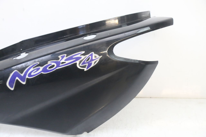 photo de REAR LEFT PANEL YAMAHA NEOS NEO'S 4T 50 (2008 - 2016) - Technical close-up
