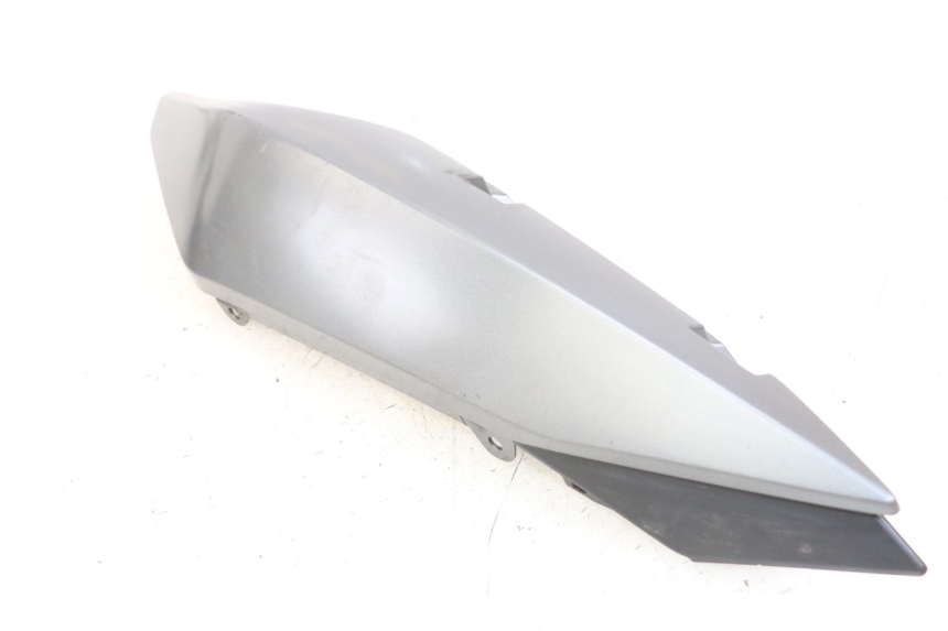 photo de REAR LEFT PANEL YAMAHA XJ6 ABS 600 (2008 - 2016) - Alternative perspective