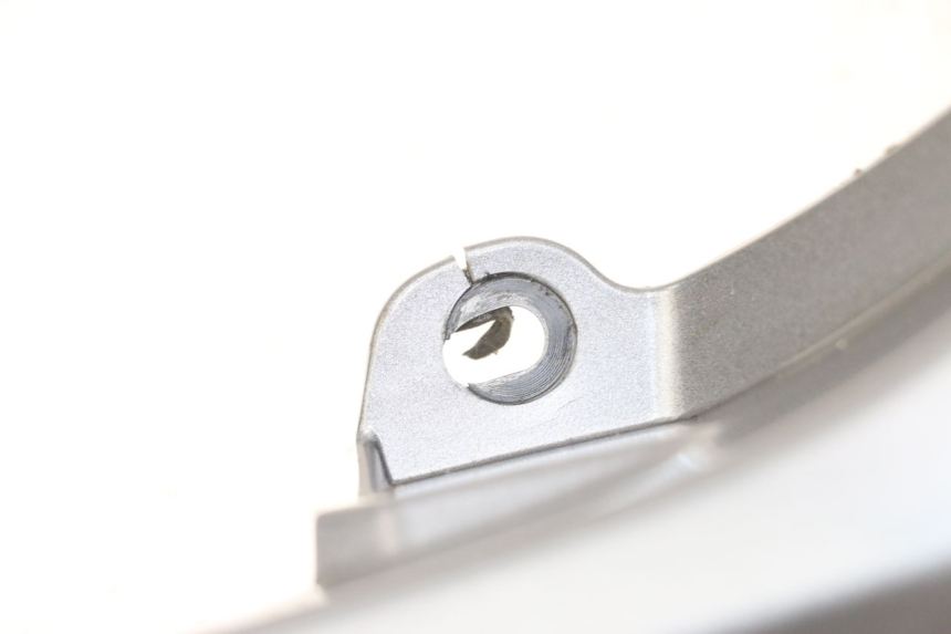 photo de REAR LEFT PANEL YAMAHA XJ6 ABS 600 (2008 - 2016) - Surface and material condition