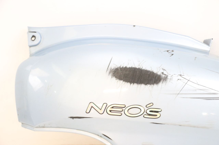 photo de REAR LEFT PANEL YAMAHA YN NEO'S 50 (1997 - 2004) - Zoom on usage condition