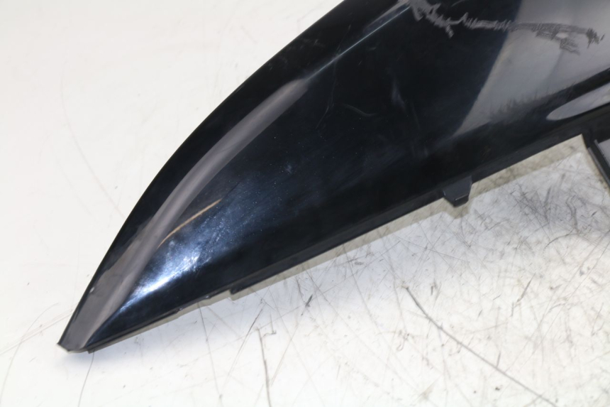 photo de REAR LEFT PANEL YAMAHA YP MAJESTY ABS 400 (2007 - 2009) - Distinctive features