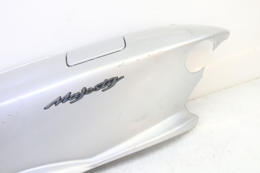 photo de REAR LEFT PANEL YAMAHA YP MAJESTY 125 (2002 - 2006) - Zoom on usage condition