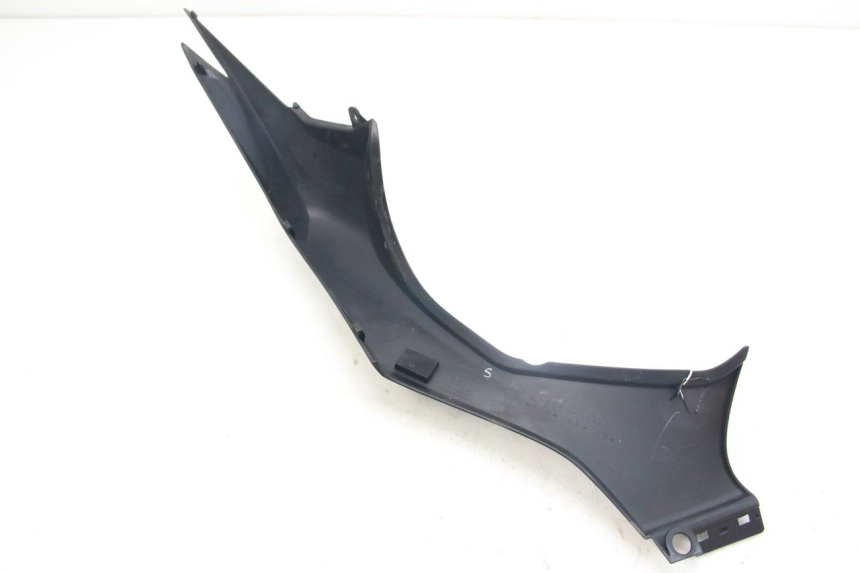photo de LEFT REAR SIDE PANEL KAWASAKI Z ABS 1000 (2014 - 2020) - Fixing points details