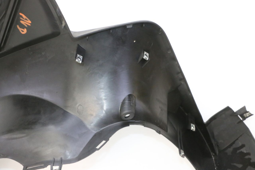 photo de RIGHT FRONT FAIRING QUADRO 4 4D 350 (2015 - 2018) - Additional view of the item