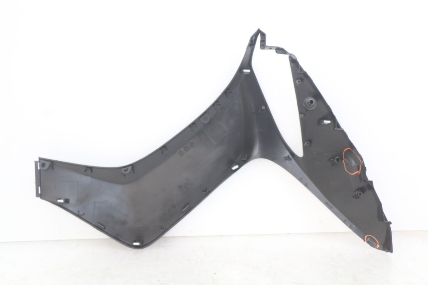 photo de RIGHT FRONT SIDE PANEL KYMCO AGILITY 16+ 4T 50 (2018 - 2023) - Zoom on usage condition