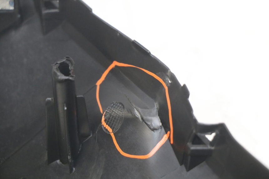 photo de RIGHT FRONT SIDE PANEL KYMCO AGILITY 16+ 4T 50 (2018 - 2023) - Alternative perspective