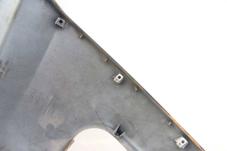 photo de RIGHT FRONT SIDE PANEL APRILIA ATLANTIC 500 (2002 - 2003) - Spare part profile view