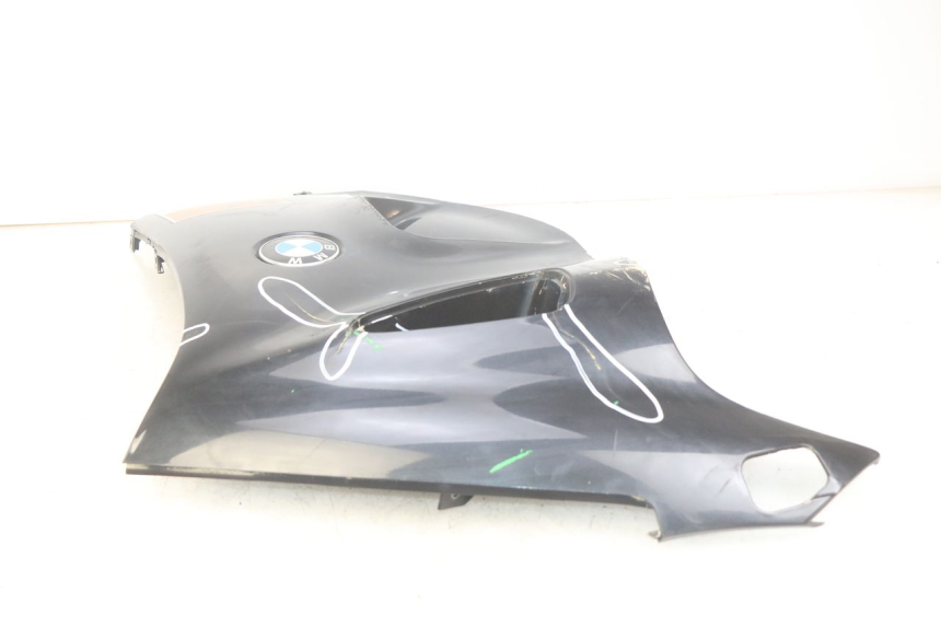 photo de RIGHT FRONT SIDE PANEL BMW C1 125 (2000 - 2003) - Distinctive features