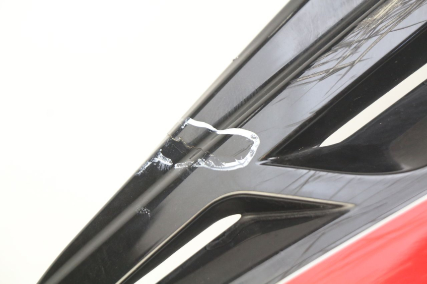 photo de RIGHT FRONT SIDE PANEL ORCAL CAVARO 4T 50 (2019 - 2023) - Surface and material condition