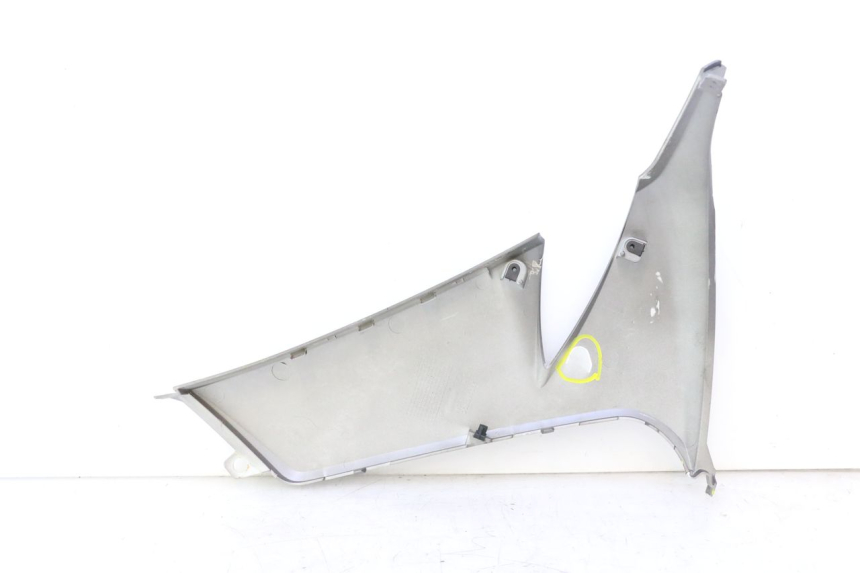 photo de RIGHT FRONT FAIRING PEUGEOT CITYSTAR 2T 50 (2018 - 2021) - High-resolution close-up