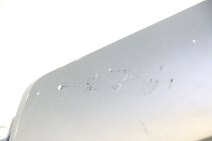 photo de RIGHT FRONT FAIRING PEUGEOT CITYSTAR 2T 50 (2018 - 2021) - Zoom on usage condition